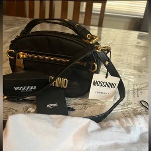 Moschino Elegant Black and Gold Bag